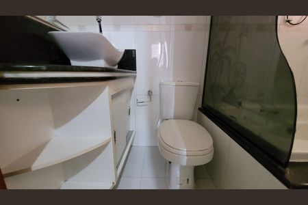 Casa para alugar com 150m², 3 quartos e 3 vagas Casa para alugar com 150m², 3 quartos e 3 vagasBanheiro Suite