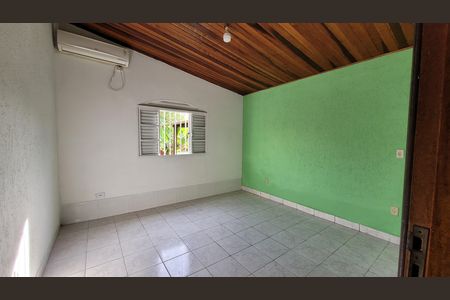 Casa para alugar com 150m², 3 quartos e 3 vagas Casa para alugar com 150m², 3 quartos e 3 vagasQuarto