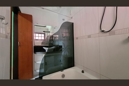 Casa para alugar com 150m², 3 quartos e 3 vagas Casa para alugar com 150m², 3 quartos e 3 vagasBanheiro Suite
