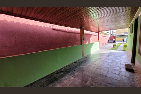 Casa para alugar com 150m², 3 quartos e 3 vagas Casa para alugar com 150m², 3 quartos e 3 vagasVaranda