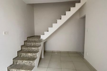 Casa para alugar com 49m², 2 quartos e sem vagaSala