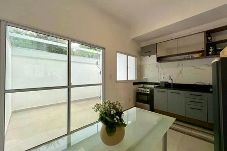 Casa de condomínio à venda com 100m², 2 quartos e 1 vaga