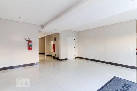 Apartamento para alugar com 65m², 2 quartos e 1 vaga Apartamento para alugar com 65m², 2 quartos e 1 vagaHall