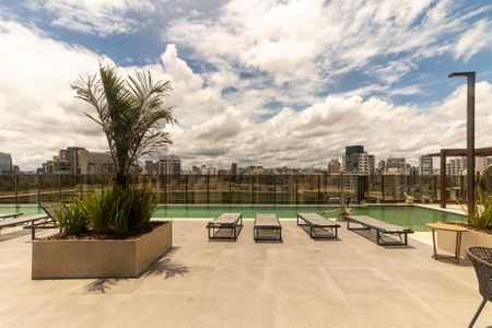 Studio à venda com 25m², 1 quarto e sem vagaÁrea comum - Piscina
