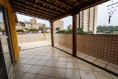 Apartamento para alugar com 182m², 3 quartos e 2 vagasCobertura