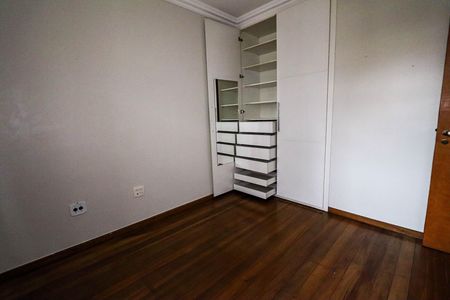 Apartamento para alugar com 182m², 3 quartos e 2 vagasQuarto 2