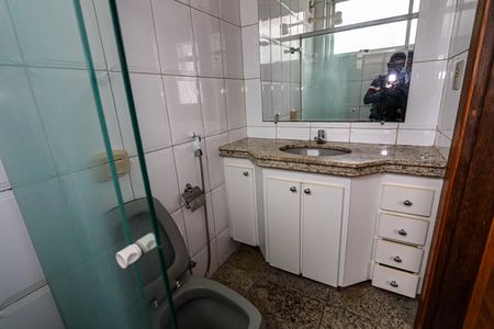 Apartamento para alugar com 182m², 3 quartos e 2 vagasBanheiro da Suíte
