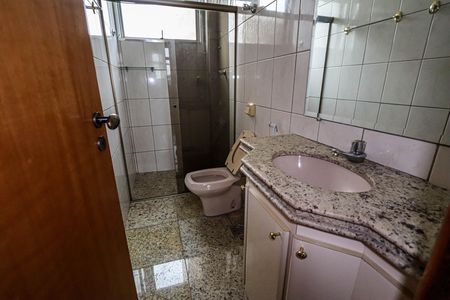 Apartamento para alugar com 182m², 3 quartos e 2 vagasBanheiro Corredor