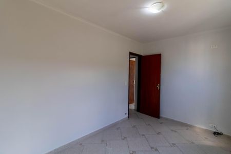 Quarto 2 de apartamento para alugar com 2 quartos, 50m² em Jardim Cocaia, Guarulhos