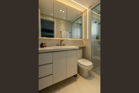 Apartamento à venda com 105m², 3 quartos e 2 vagas Apartamento à venda com 105m², 3 quartos e 2 vagasBanheiro