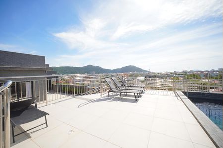 Studio para alugar com 65m², 1 quarto e 1 vagaÁrea da piscina
