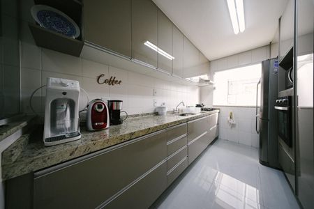 Casa à venda com 60m², 2 quartos e 2 vagas Casa à venda com 60m², 2 quartos e 2 vagasCozinha