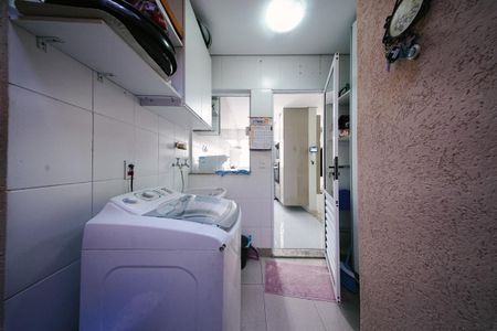 Casa à venda com 60m², 2 quartos e 2 vagas Casa à venda com 60m², 2 quartos e 2 vagasÁrea de Serviço
