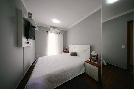 Casa à venda com 60m², 2 quartos e 2 vagas Casa à venda com 60m², 2 quartos e 2 vagasSuíte 1