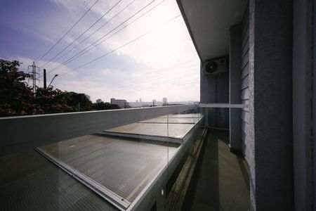 Casa à venda com 60m², 2 quartos e 2 vagas Casa à venda com 60m², 2 quartos e 2 vagasSacada da Suíte