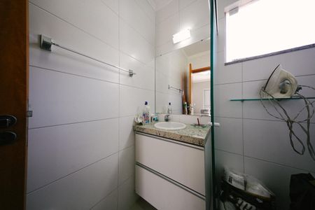 Casa à venda com 60m², 2 quartos e 2 vagas Casa à venda com 60m², 2 quartos e 2 vagasBanheiro da Suíte 2