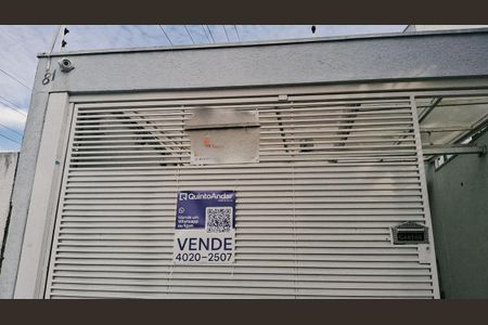 Casa à venda com 60m², 2 quartos e 2 vagas Casa à venda com 60m², 2 quartos e 2 vagasPlaquinha