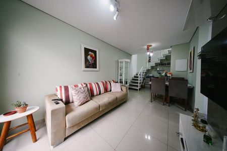 Sala de casa à venda com 2 quartos, 60m² em Vila Guilhermina, São Paulo