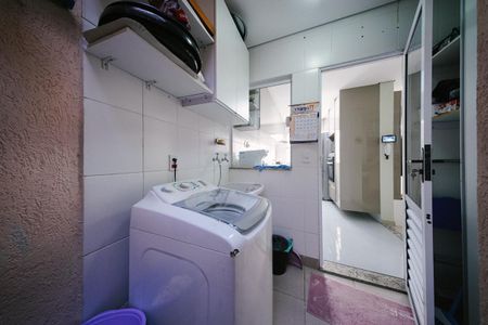 Casa à venda com 60m², 2 quartos e 2 vagas Casa à venda com 60m², 2 quartos e 2 vagasÁrea de Serviço
