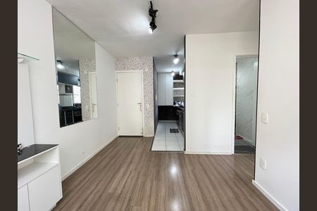 Sala de apartamento à venda com 2 quartos, 38m² em Jardim Cláudia, São Paulo