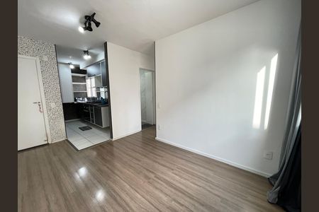 Sala de apartamento à venda com 2 quartos, 38m² em Jardim Cláudia, São Paulo