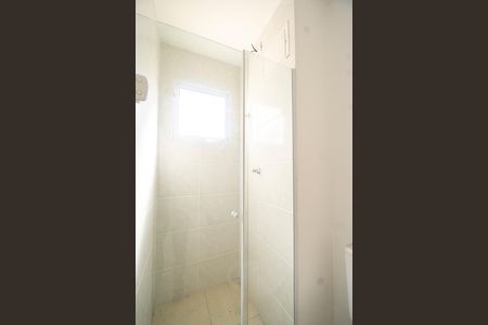 Banheiro de kitnet/studio para alugar com 1 quarto, 35m² em Vila Granada, São Paulo