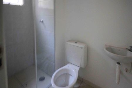 Banheiro de kitnet/studio para alugar com 1 quarto, 36m² em Vila Granada, São Paulo