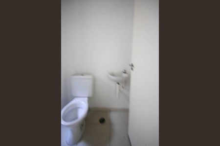 Banheiro de kitnet/studio para alugar com 1 quarto, 36m² em Vila Granada, São Paulo