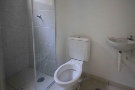 Banheiro de kitnet/studio para alugar com 1 quarto, 36m² em Vila Granada, São Paulo