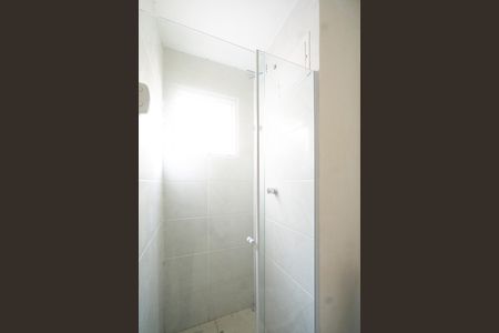Banheiro de kitnet/studio para alugar com 1 quarto, 34m² em Vila Granada, São Paulo