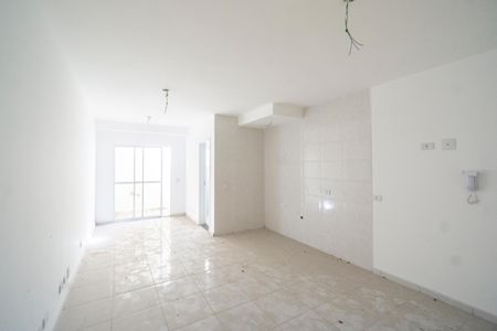 Sala quarto e cozinha de kitnet/studio para alugar com 1 quarto, 34m² em Vila Granada, São Paulo