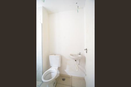 Banheiro de kitnet/studio para alugar com 1 quarto, 34m² em Vila Granada, São Paulo