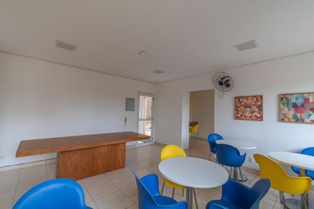 Apartamento para alugar com 67m², 2 quartos e 1 vaga Apartamento para alugar com 67m², 2 quartos e 1 vagaÁrea comum - Salão de festas