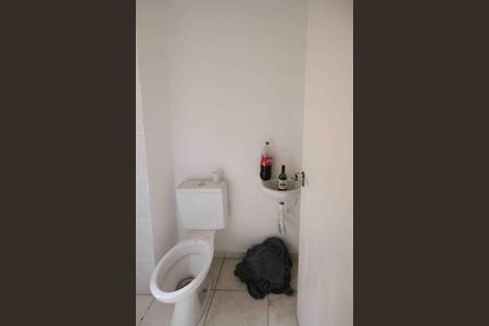 Banheiro de kitnet/studio para alugar com 1 quarto, 36m² em Vila Granada, São Paulo