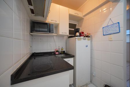 Cozinha de apartamento para alugar com 1 quarto, 30m² em Centro, Florianópolis