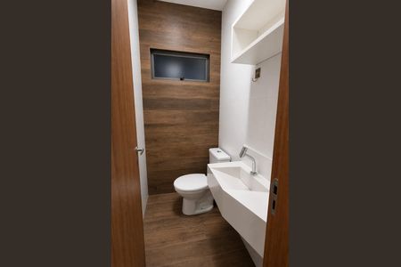 Casa para alugar com 43m², 2 quartos e 1 vagaBanheiro 