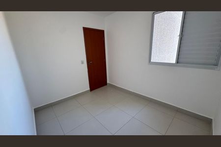 Apartamento para alugar com 2 quartos, 65m² em Novo Mundo, Uberlândia
