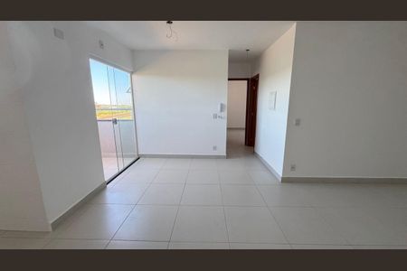 Sala de apartamento para alugar com 2 quartos, 65m² em Novo Mundo, Uberlândia