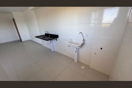 Cozinha de apartamento para alugar com 2 quartos, 65m² em Novo Mundo, Uberlândia