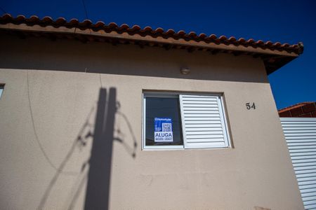 Casa de condomínio para alugar com 70m², 2 quartos e 2 vagas Casa de condomínio para alugar com 70m², 2 quartos e 2 vagasFachada