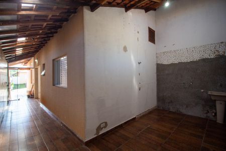 Casa de condomínio para alugar com 70m², 2 quartos e 2 vagas Casa de condomínio para alugar com 70m², 2 quartos e 2 vagasQuintal