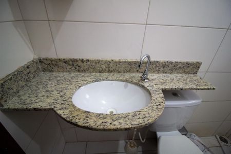 Casa de condomínio para alugar com 70m², 2 quartos e 2 vagas Casa de condomínio para alugar com 70m², 2 quartos e 2 vagasBanheiro