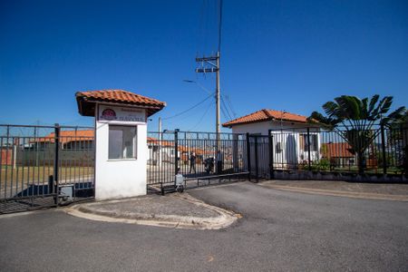 Casa de condomínio para alugar com 70m², 2 quartos e 2 vagas Casa de condomínio para alugar com 70m², 2 quartos e 2 vagasFachada e portaria