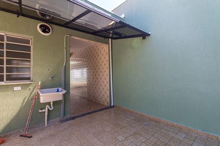 Casa para alugar com 310m², 2 quartos e 5 vagas Casa para alugar com 310m², 2 quartos e 5 vagasÁrea de Serviço