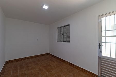 Casa para alugar com 310m², 2 quartos e 5 vagas Casa para alugar com 310m², 2 quartos e 5 vagasEdícula - Quarto