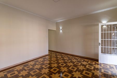 Casa para alugar com 310m², 2 quartos e 5 vagas Casa para alugar com 310m², 2 quartos e 5 vagasSala