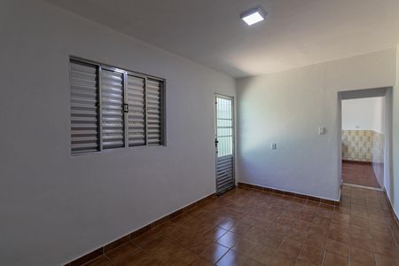 Casa para alugar com 310m², 2 quartos e 5 vagas Casa para alugar com 310m², 2 quartos e 5 vagasEdícula - Quarto