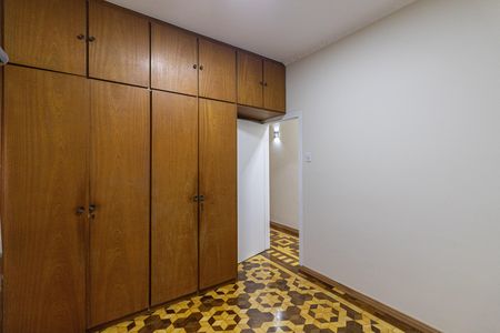 Casa para alugar com 310m², 2 quartos e 5 vagas Casa para alugar com 310m², 2 quartos e 5 vagasQuarto 1