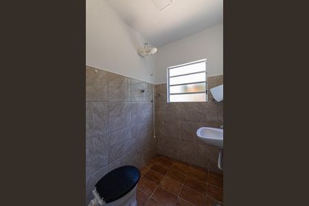 Casa para alugar com 310m², 2 quartos e 5 vagas Casa para alugar com 310m², 2 quartos e 5 vagasEdícula - Banheiro