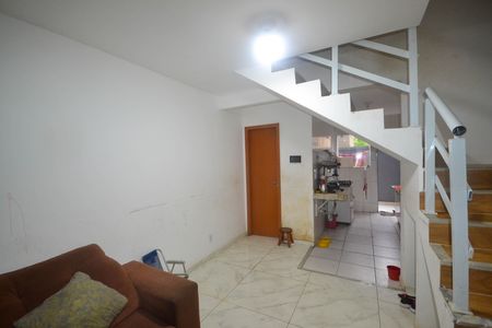 Sala de casa para alugar com 2 quartos, 0m² em Austin, Nova Iguaçu